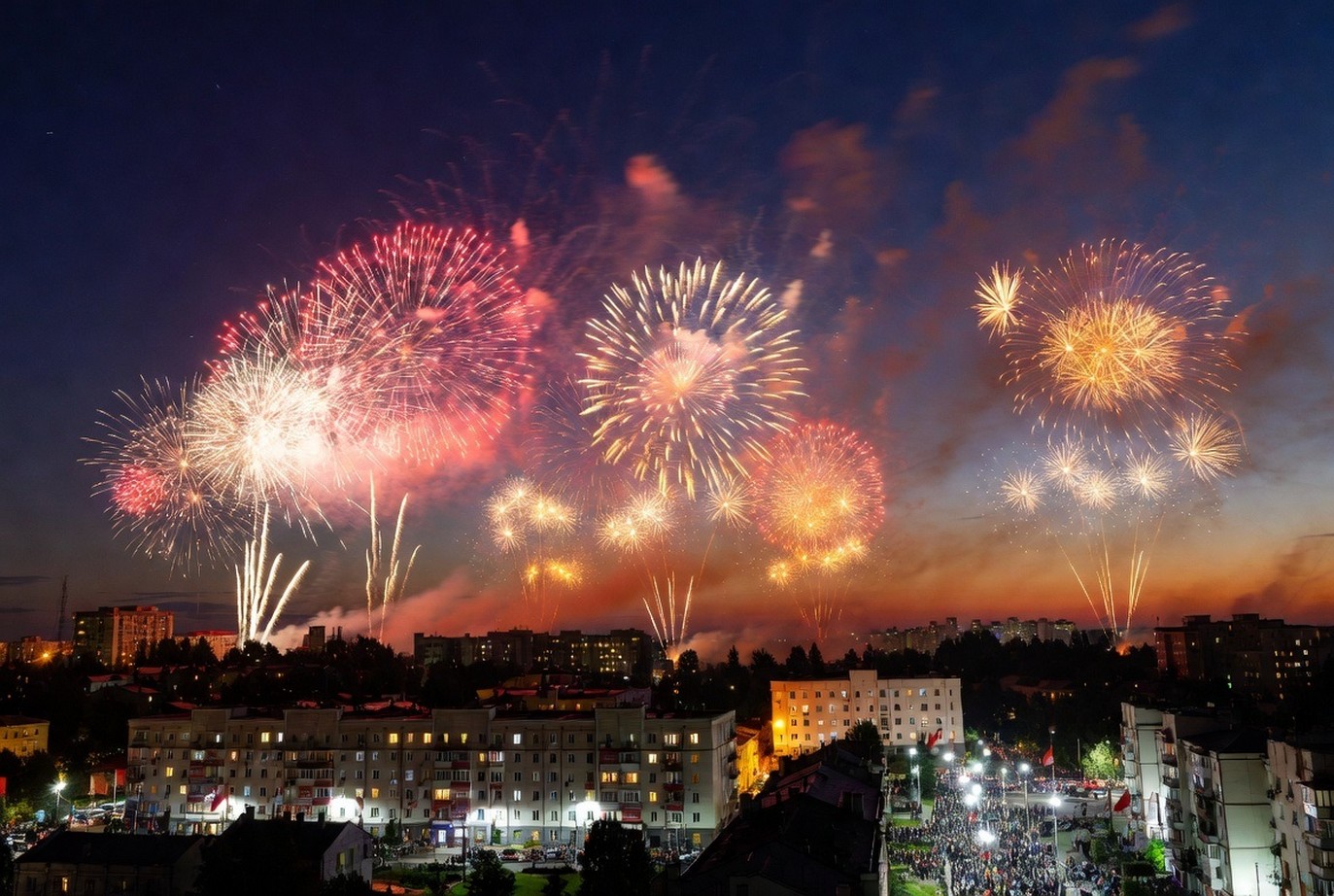 Производственный календарь: Выходные в ЛНР длиннее, Россия завидует.