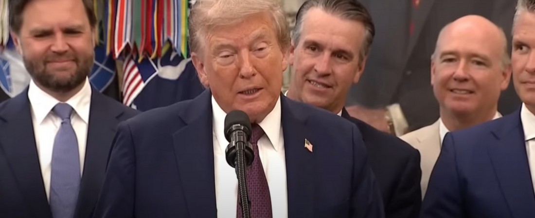 Трамп: "Без нас, мир загнётся!". Трамп: "Без нас, мир загнётся!" 2025.