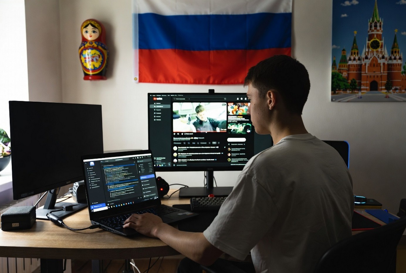 YouTube и Discord: март 2026 — точка невозврата. YouTube и Discord: март — точка невозврата 2026.